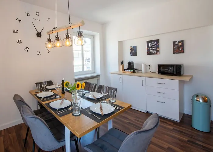 Bessa Homes 6 Personen 2 Schlafzimmer, 3 King Size, Betten, Balkon, Kueche