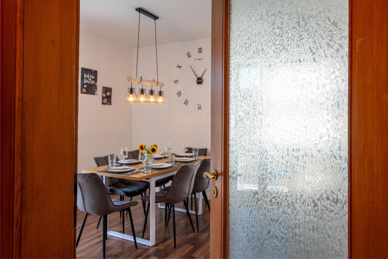 Bessa Homes 6 Personen 2 Schlafzimmer, 3 King Size, Betten, Balkon, Kueche *